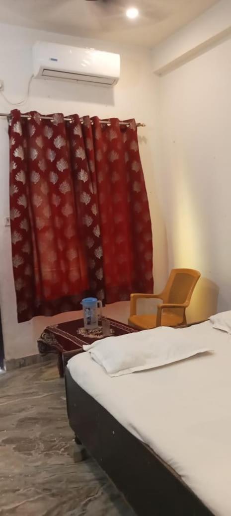Vaibhav Sadan Dharmsala Hotel Ayodhya Eksteriør billede
