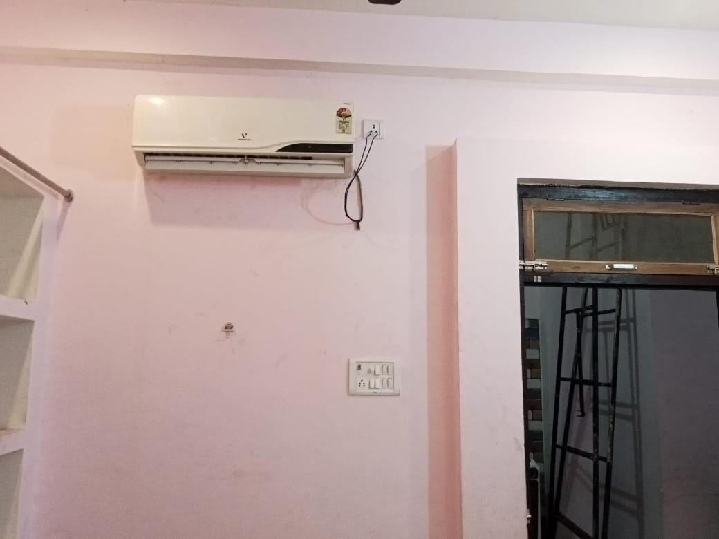 Vaibhav Sadan Dharmsala Hotel Ayodhya Eksteriør billede